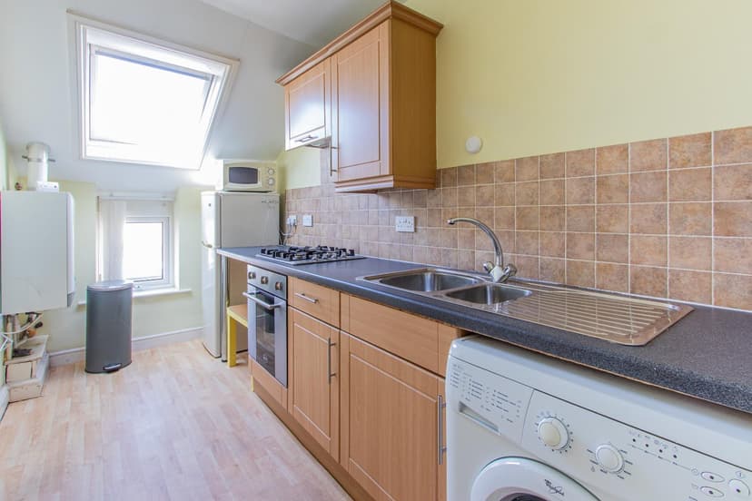 5, 11 Northcote Street - Image 6