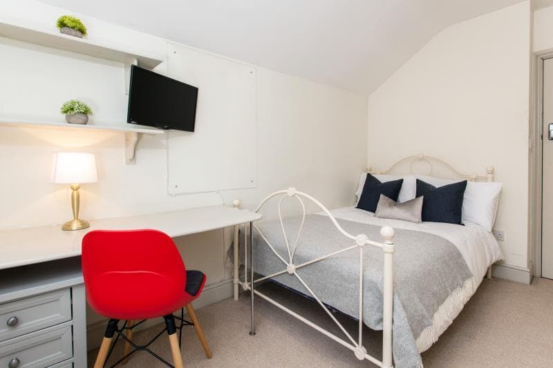 128 Inverness Place - Image 8