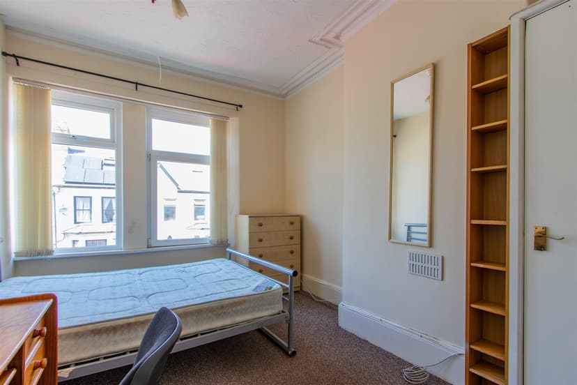 Flat 3, 15 Northcote Street - Image 5
