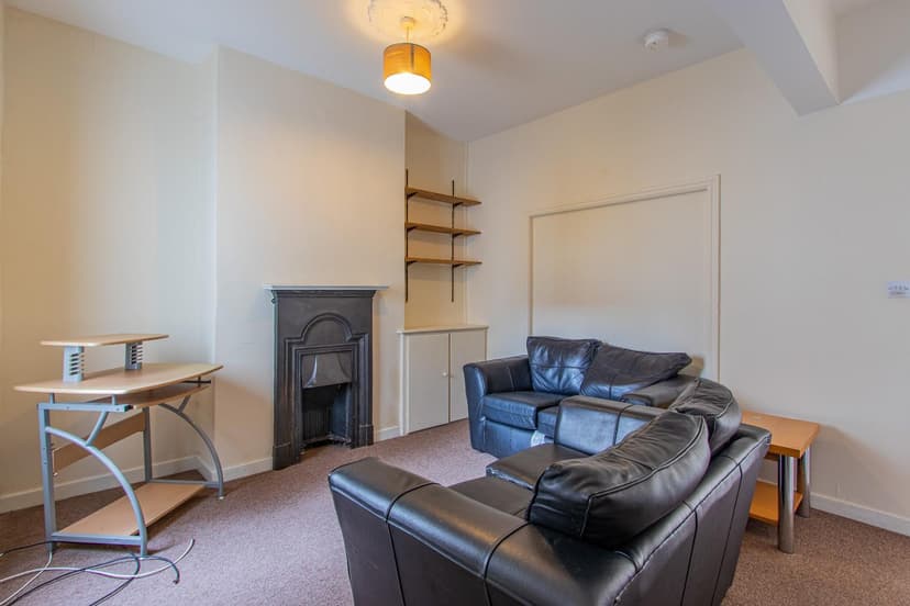 48 Daniel Street - Image 2