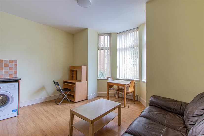 1, 162 Richmond Road - Image 2