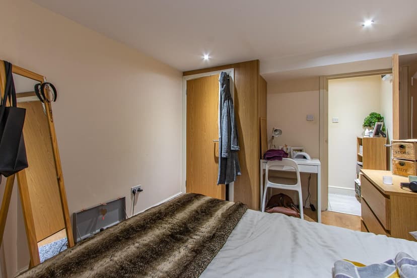 1, 88 Richmond Road - Image 7