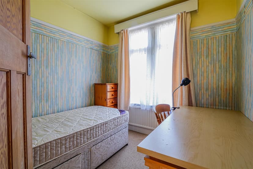 10 Windermere Avenue - Image 12