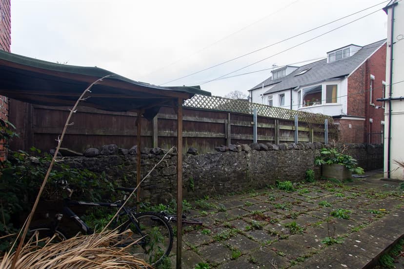 2, 162 Richmond Road - Image 6