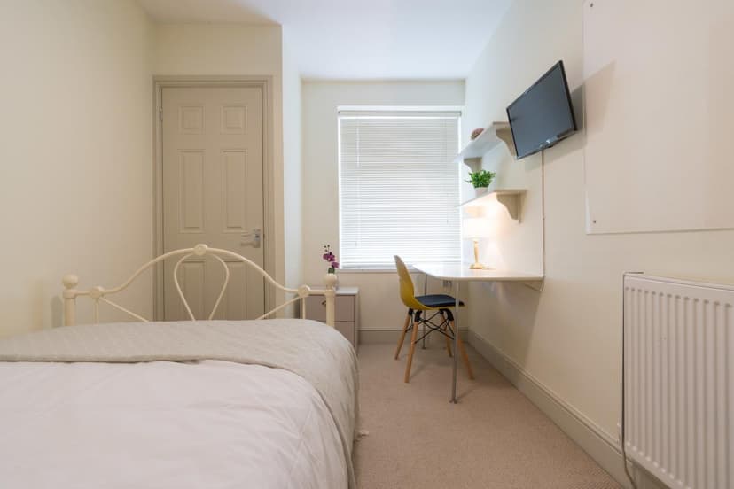 22 Glenroy Street - Image 8