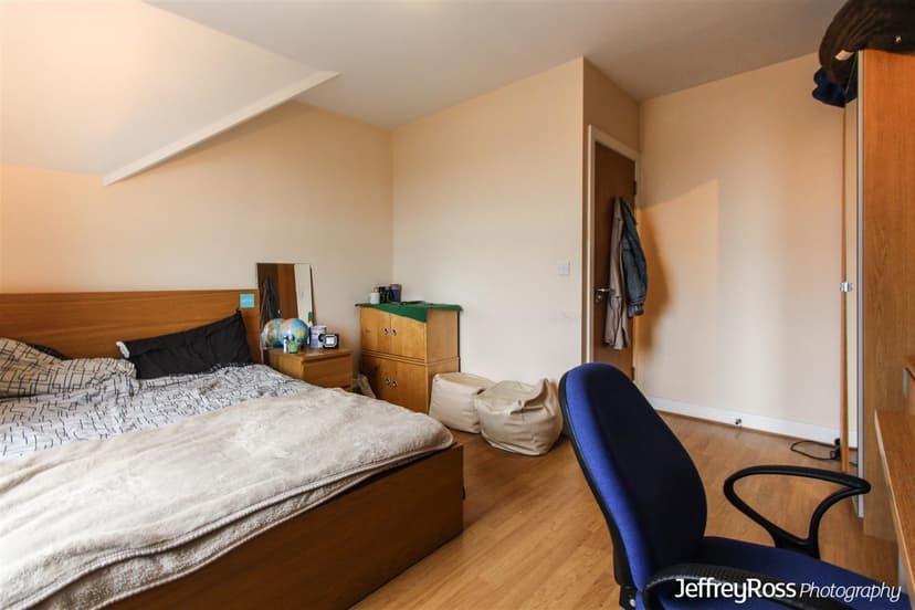 2, 187 Richmond Road - Image 9