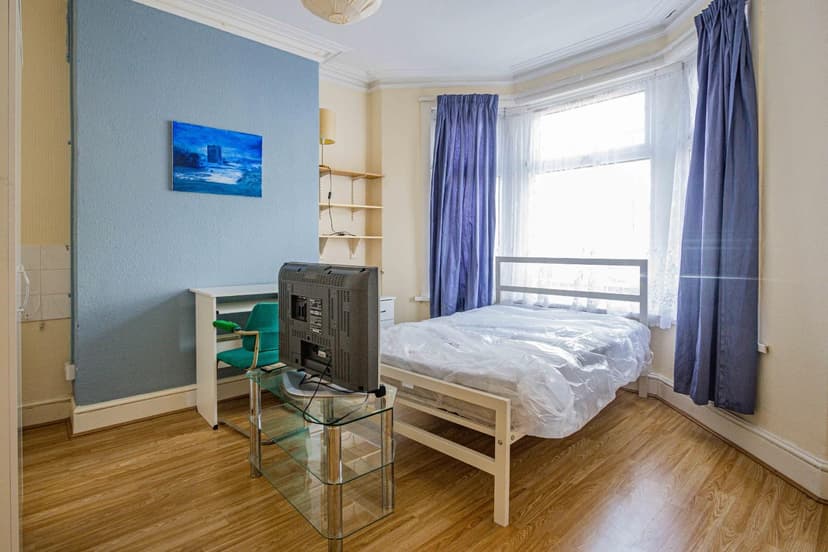 100 Malefant Street - Image 5