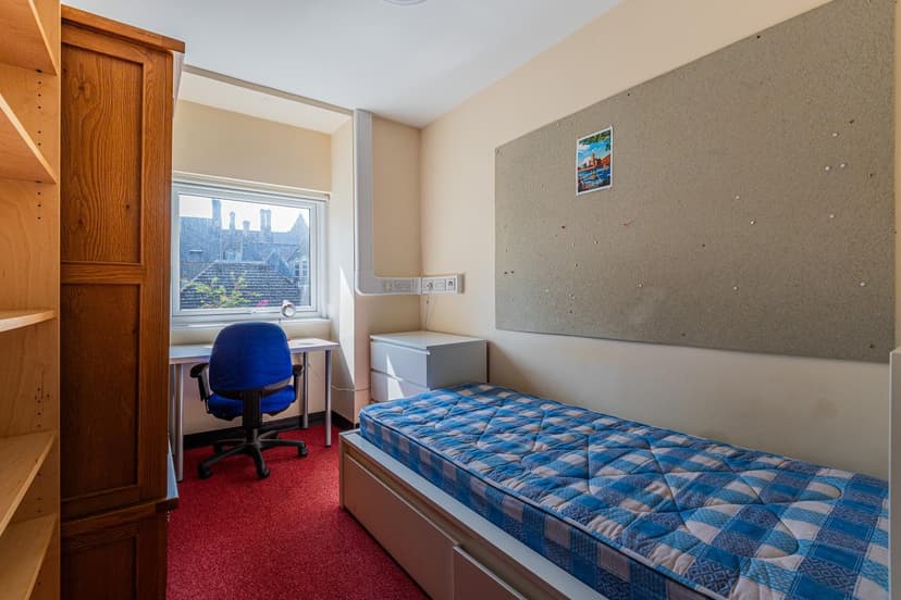 Room F07, St. Joachim, Newman Hall Colum Road - Image 12