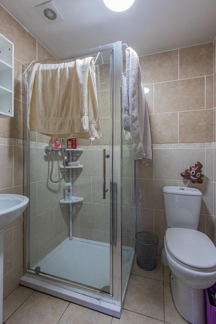 3, 11 Richmond Crescent - Image 5