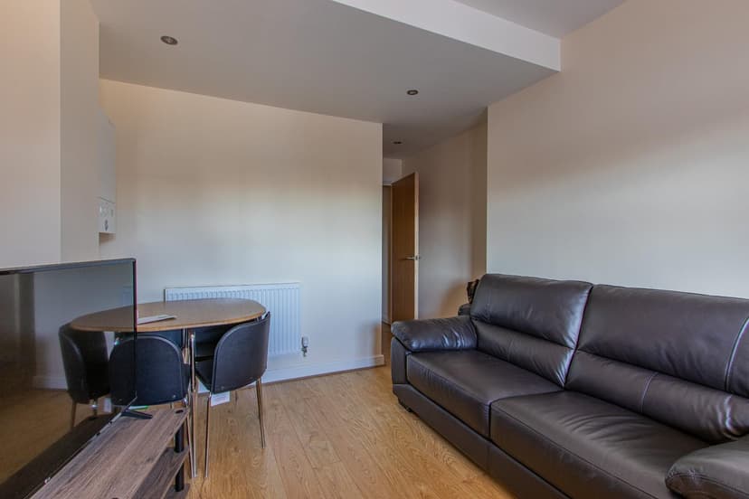 3, 13 Northcote Street - Image 3