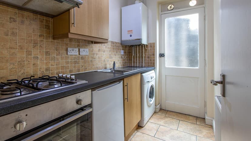 2, 11 Northcote Street - Image 2