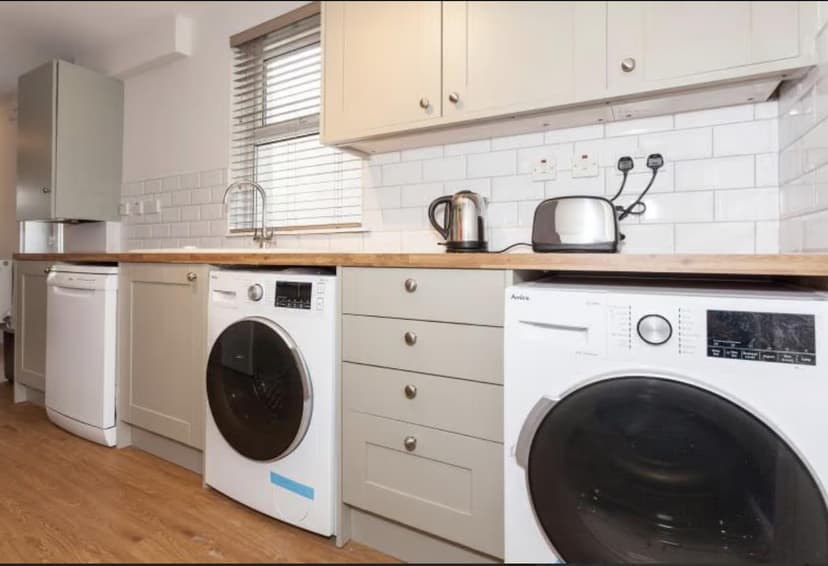 38 Daniel Street - Image 3