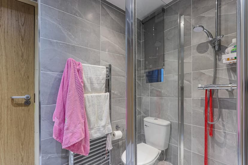 2, 6 Cyril Crescent - Image 5