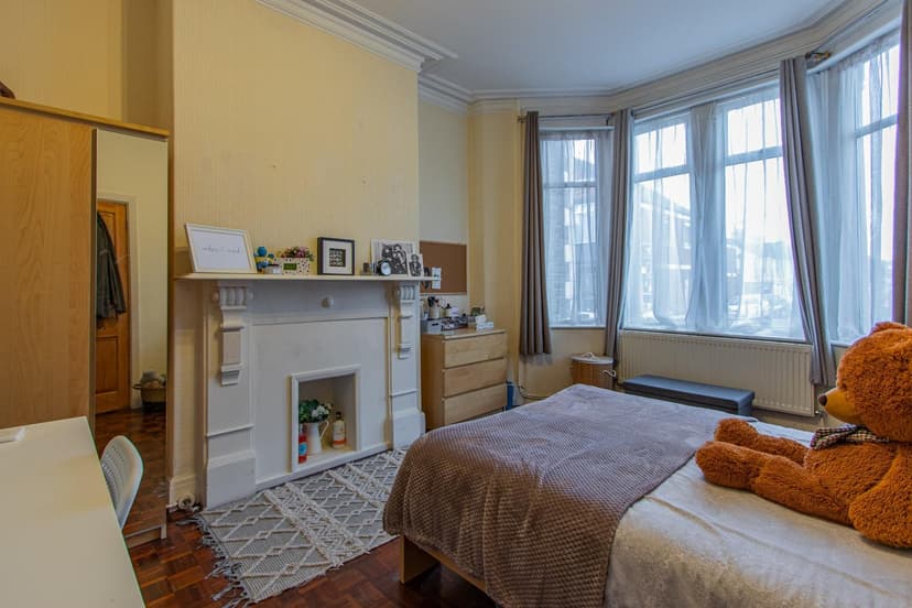 151 Whitchurch Road - Image 8