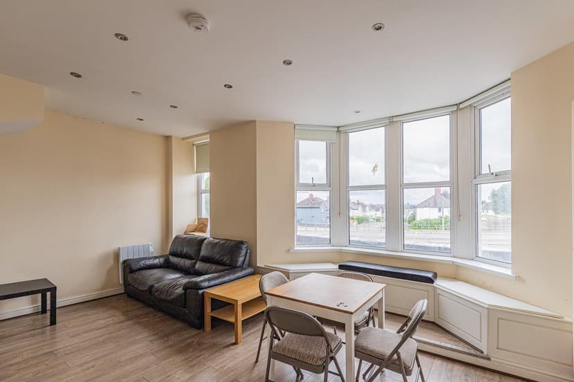 3, 272 North Road - Image 3