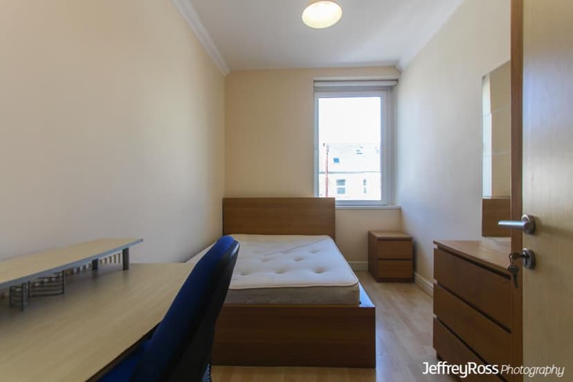 32 Harriet Street - Image 11