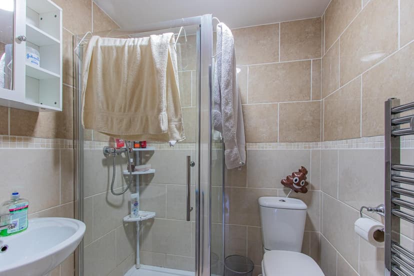 3, 11 Richmond Crescent - Image 4