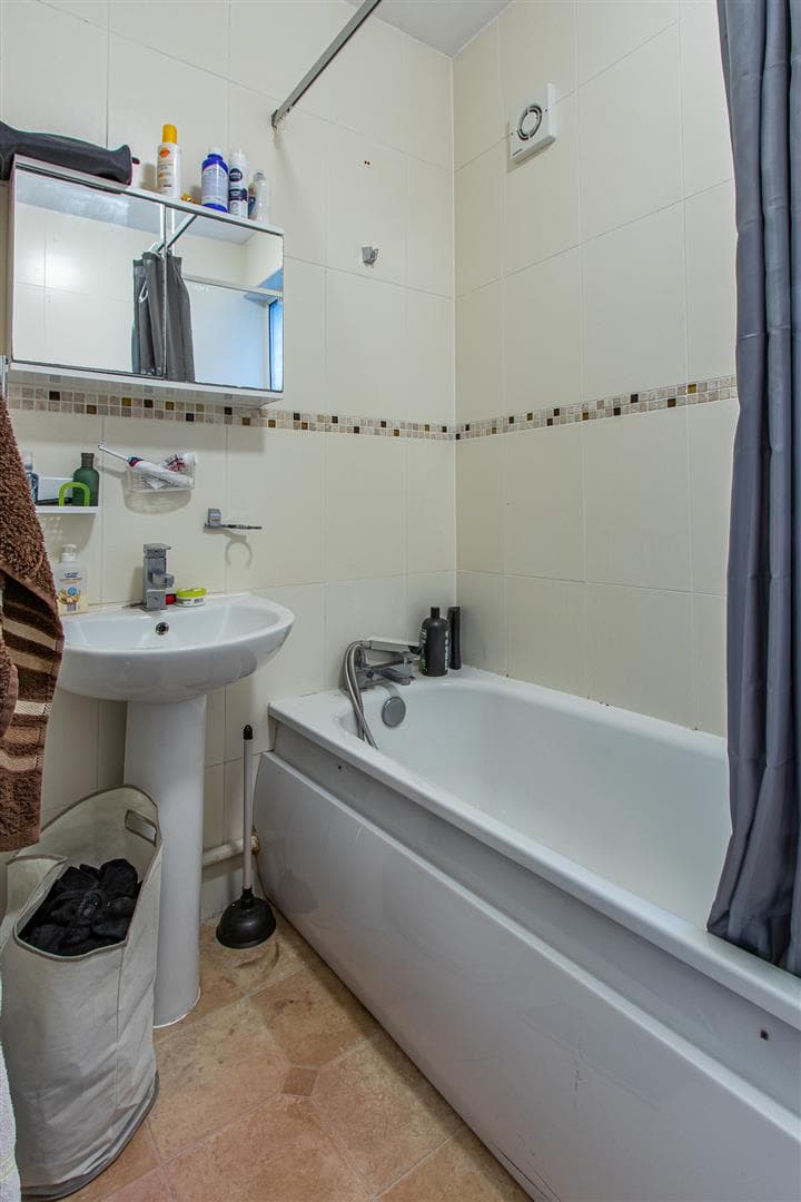 3, 15 Richmond Crescent - Image 7