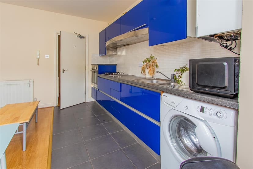 1, 11 Northcote Street - Image 2