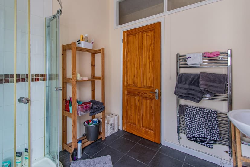 151 Whitchurch Road - Image 13