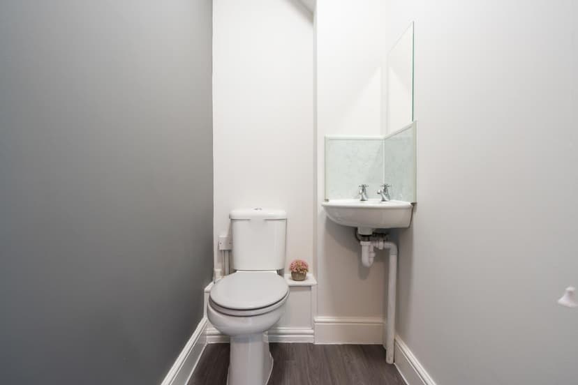 22 Glenroy Street - Image 17