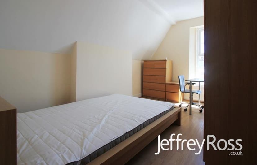 2, 187 Richmond Road - Image 10