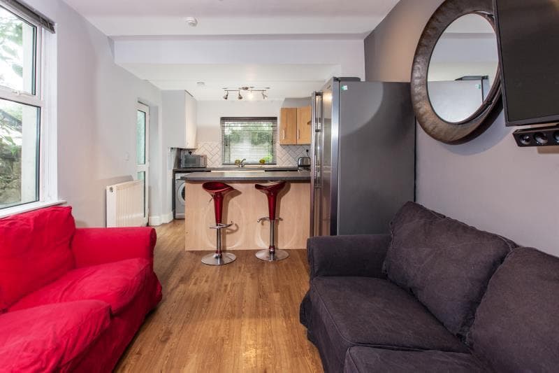 24 Moy Road - Image 1