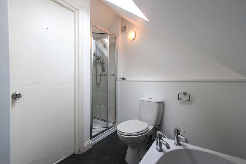 15 Blackweir Terrace - Image 11