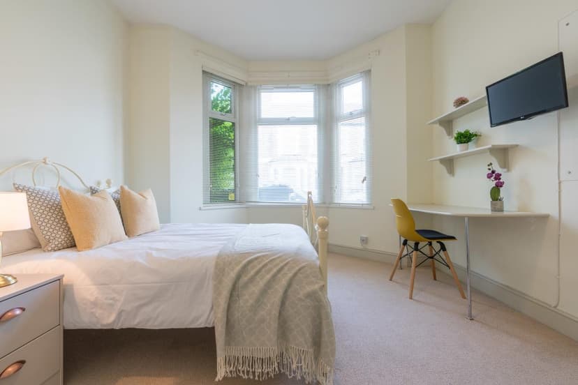 22 Glenroy Street - Image 3