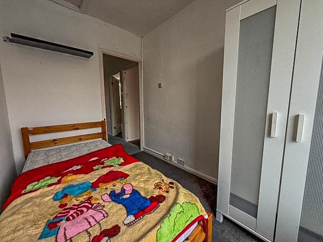 25 Third Avenue - Image 11