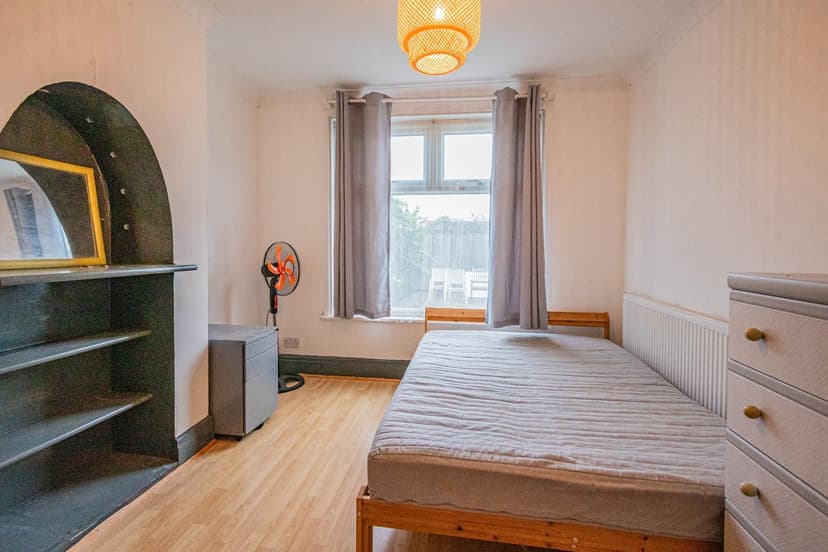 539 Filton Avenue - Image 6