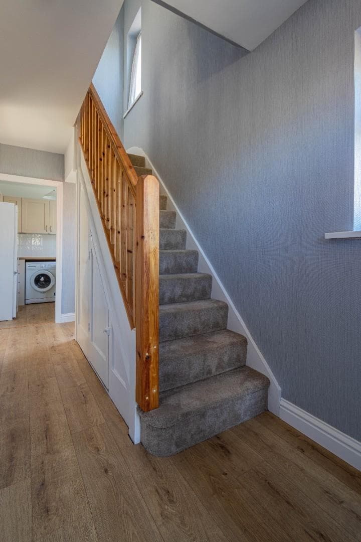 32 Rodney Crescent - Image 4