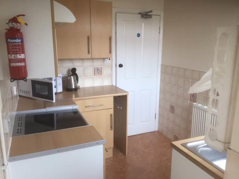 16 Sixth Avenue - Image 4