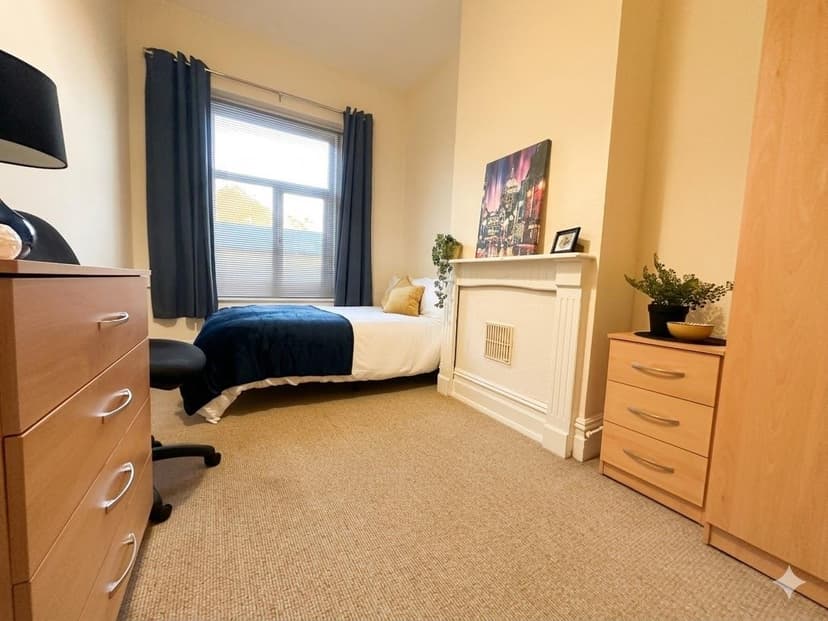 The Flat, Room 2, 302 Wells Road - Image 7