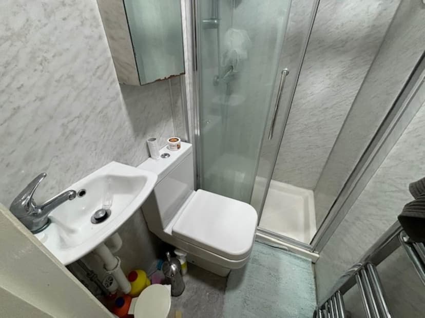 22 Mackie Avenue - Image 6