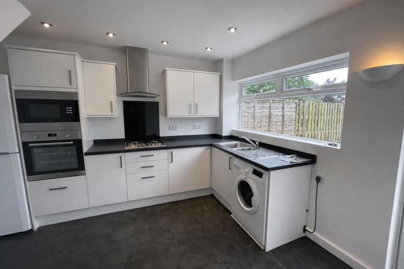 14 Rowlandson Gardens - Image 3