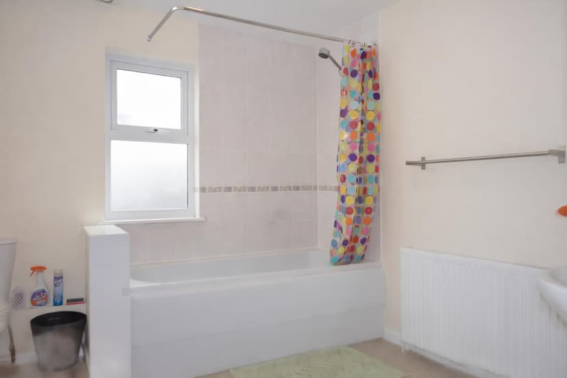 The Flat, Room 2, 302 Wells Road - Image 4