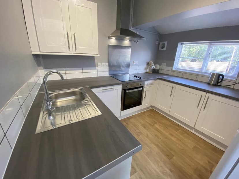 8 Toronto Road - Image 2