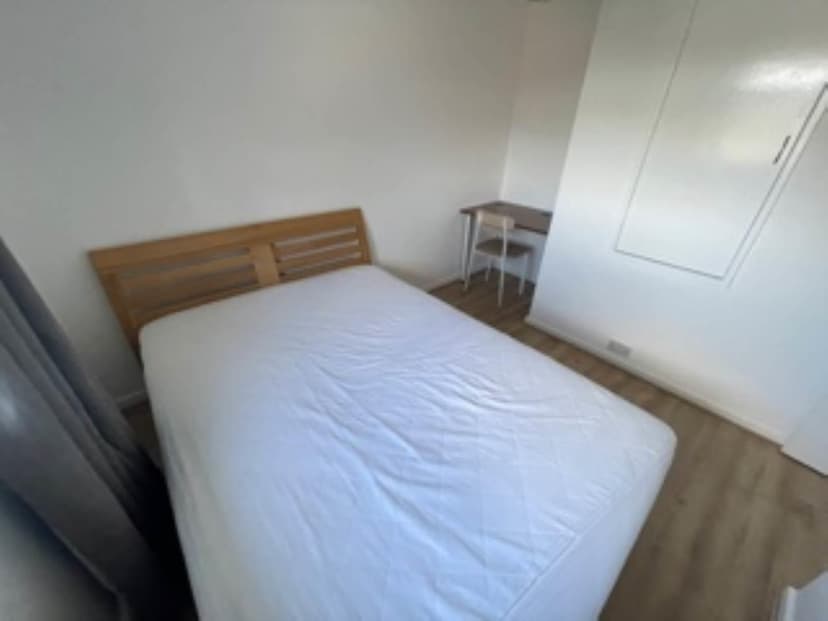 14 Rowlandson Gardens - Image 9