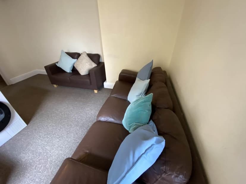 8 Toronto Road - Image 3