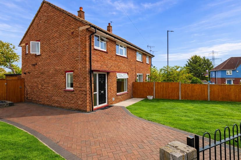 196A Wordsworth Road - Image 1