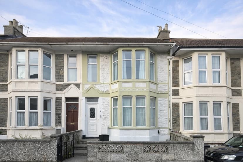 15 Beverley Road - Image 1