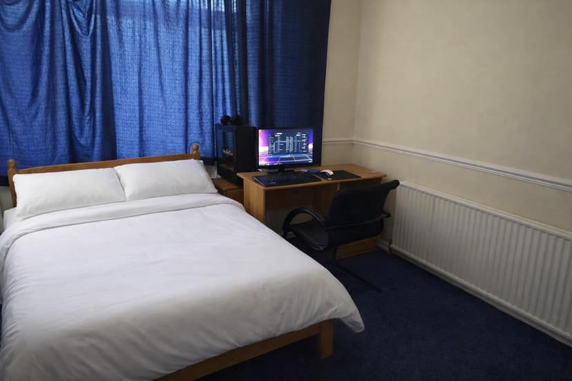 250 Filton Avenue - Image 4