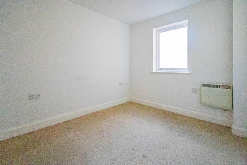 Flat 7, Colburn Court Caine Road - Image 7