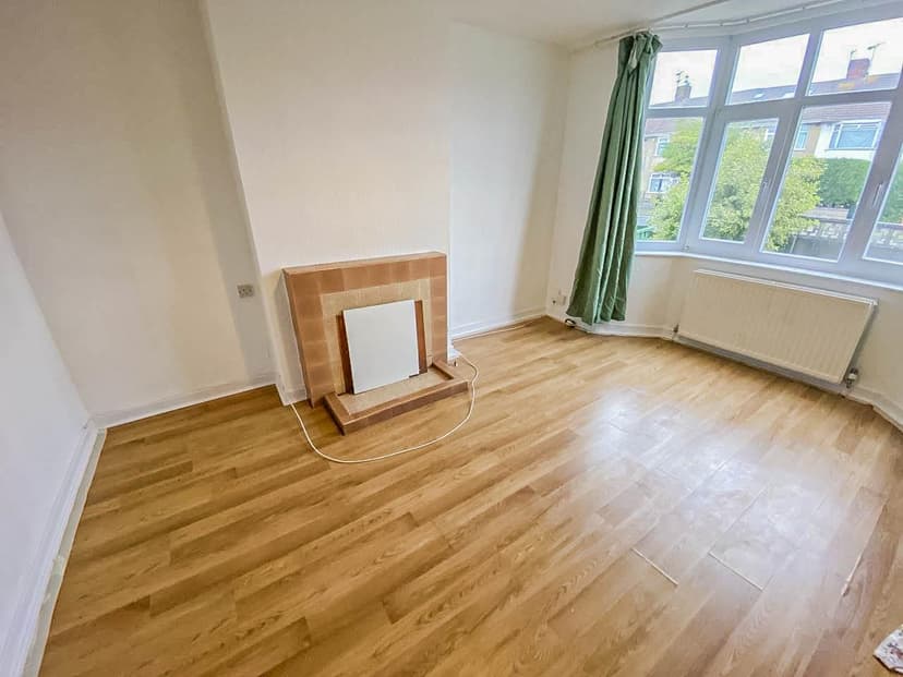 830 Filton Avenue - Image 4