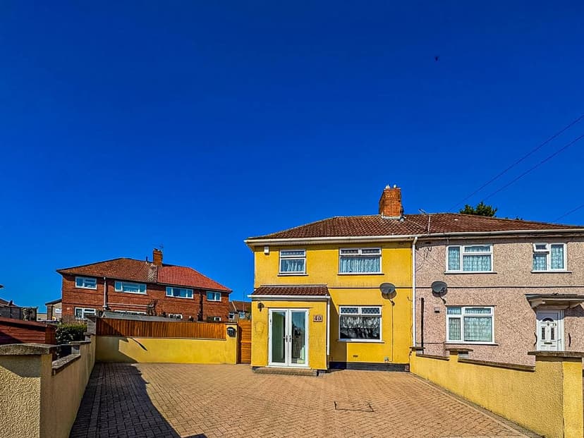 40 Hottom Gardens - Image 1