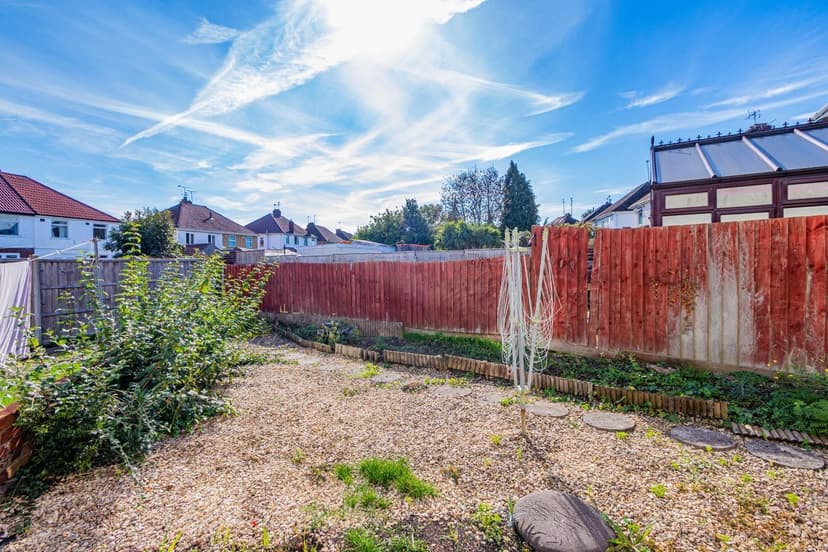 32 Rodney Crescent - Image 11