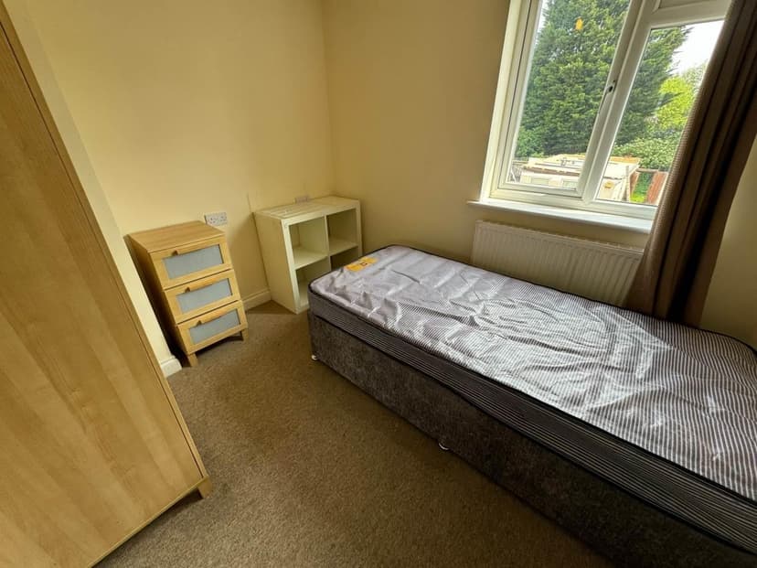 99 Conygre Grove - Image 7