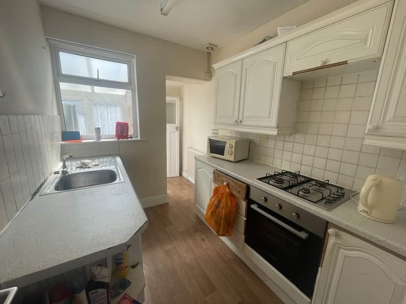 611 Filton Avenue - Image 13