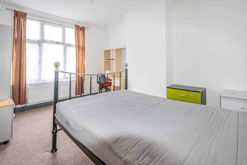 539 Filton Avenue - Image 9